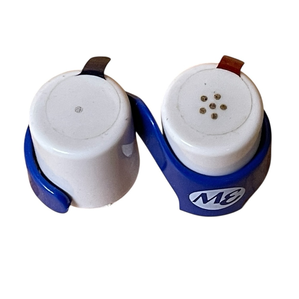 MIDWEST EXPRESS Blue and White Salt and Pepper Shakers collectible airline